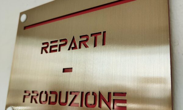 TARGA DA MURO taglio laser + spazzolatura + verniciatura a polvere.